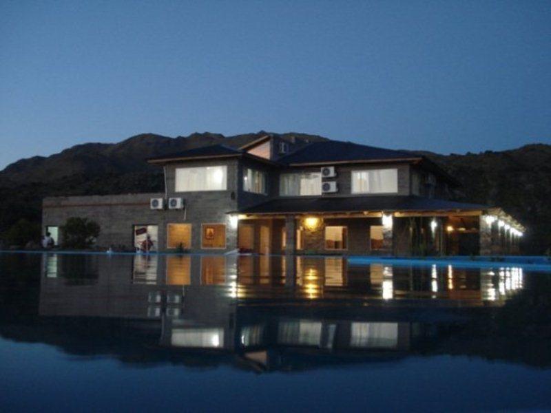Hosteria Antiguo Refugio ポトレロ・デ・ロス・フネス エクステリア 写真
